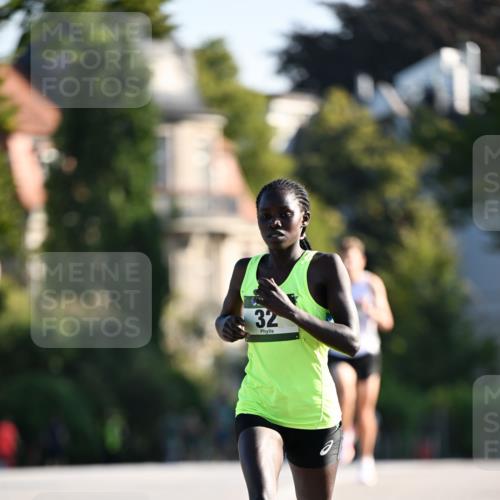 01.09.2024 - BARMER Alsterlauf Dr. Thomas Lammeyer http://msf.ph/oto/6887107 01.09.2024 09:18:24 Laufen 32 meine-sportfotos.de