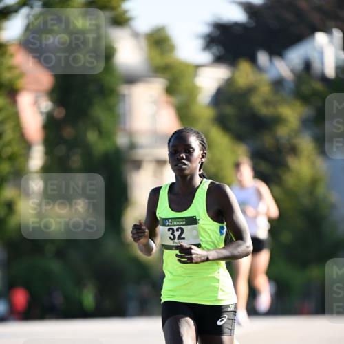 01.09.2024 - BARMER Alsterlauf Dr. Thomas Lammeyer http://msf.ph/oto/6887108 01.09.2024 09:18:24 Laufen 35, 32, 2 meine-sportfotos.de