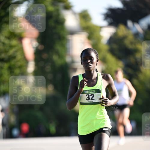 01.09.2024 - BARMER Alsterlauf Dr. Thomas Lammeyer http://msf.ph/oto/6887109 01.09.2024 09:18:25 Laufen 35, 32 meine-sportfotos.de