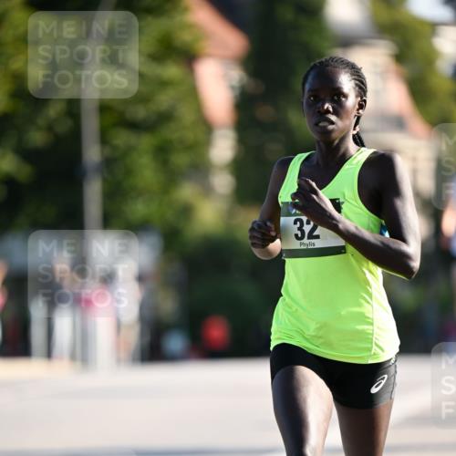 01.09.2024 - BARMER Alsterlauf Dr. Thomas Lammeyer http://msf.ph/oto/6887112 01.09.2024 09:18:25 Laufen 32 meine-sportfotos.de