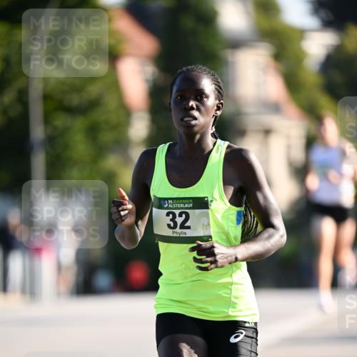 01.09.2024 - BARMER Alsterlauf Dr. Thomas Lammeyer http://msf.ph/oto/6887113 01.09.2024 09:18:25 Laufen 35, 32 meine-sportfotos.de