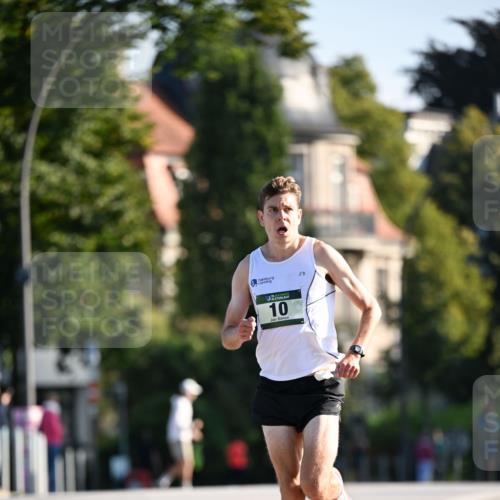 01.09.2024 - BARMER Alsterlauf Dr. Thomas Lammeyer http://msf.ph/oto/6887118 01.09.2024 09:18:27 Laufen 10 meine-sportfotos.de