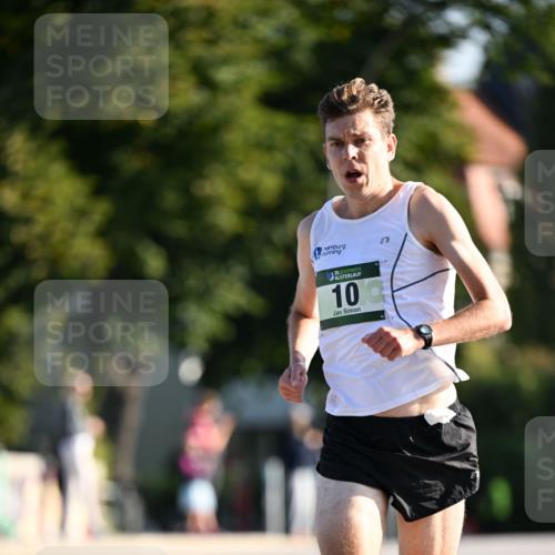 01.09.2024 - BARMER Alsterlauf Dr. Thomas Lammeyer http://msf.ph/oto/6887127 01.09.2024 09:18:28 Laufen 10 meine-sportfotos.de