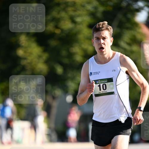 01.09.2024 - BARMER Alsterlauf Dr. Thomas Lammeyer http://msf.ph/oto/6887128 01.09.2024 09:18:29 Laufen 35, 10 meine-sportfotos.de