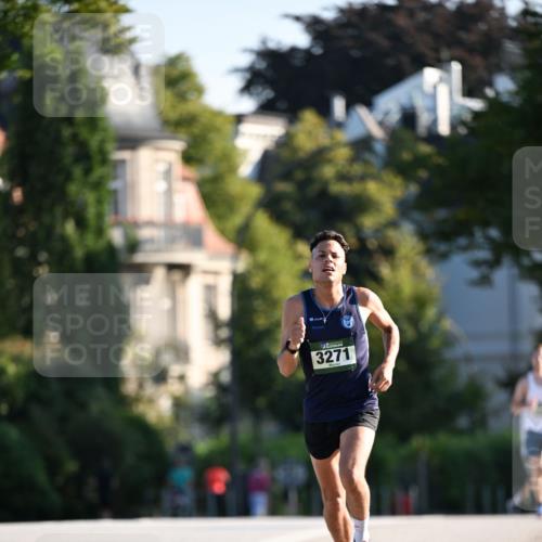 01.09.2024 - BARMER Alsterlauf Dr. Thomas Lammeyer http://msf.ph/oto/6887130 01.09.2024 09:18:33 Laufen 3271 meine-sportfotos.de