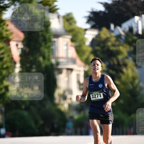 01.09.2024 - BARMER Alsterlauf Dr. Thomas Lammeyer http://msf.ph/oto/6887134 01.09.2024 09:18:34 Laufen 3271 meine-sportfotos.de