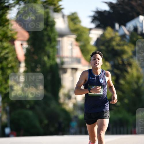 01.09.2024 - BARMER Alsterlauf Dr. Thomas Lammeyer http://msf.ph/oto/6887136 01.09.2024 09:18:34 Laufen  meine-sportfotos.de