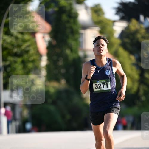 01.09.2024 - BARMER Alsterlauf Dr. Thomas Lammeyer http://msf.ph/oto/6887140 01.09.2024 09:18:35 Laufen 135, 3271 meine-sportfotos.de