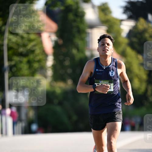 01.09.2024 - BARMER Alsterlauf Dr. Thomas Lammeyer http://msf.ph/oto/6887141 01.09.2024 09:18:35 Laufen 35 meine-sportfotos.de