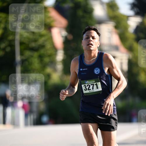 01.09.2024 - BARMER Alsterlauf Dr. Thomas Lammeyer http://msf.ph/oto/6887144 01.09.2024 09:18:35 Laufen 35, 3271 meine-sportfotos.de
