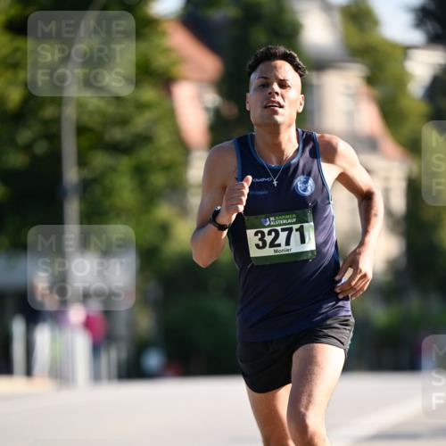 01.09.2024 - BARMER Alsterlauf Dr. Thomas Lammeyer http://msf.ph/oto/6887145 01.09.2024 09:18:35 Laufen 35, 0, 3271 meine-sportfotos.de