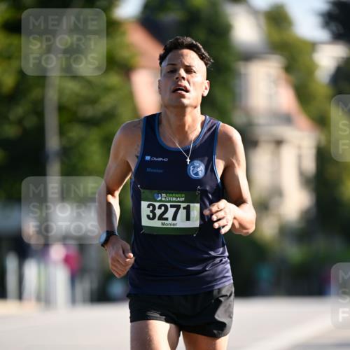 01.09.2024 - BARMER Alsterlauf Dr. Thomas Lammeyer http://msf.ph/oto/6887147 01.09.2024 09:18:36 Laufen 35, 3271 meine-sportfotos.de
