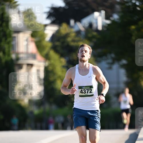 01.09.2024 - BARMER Alsterlauf Dr. Thomas Lammeyer http://msf.ph/oto/6887157 01.09.2024 09:18:40 Laufen 5, 4372 meine-sportfotos.de