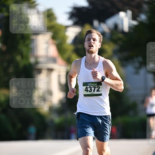 01.09.2024 - BARMER Alsterlauf Dr. Thomas Lammeyer http://msf.ph/oto/6887161 01.09.2024 09:18:40 Laufen 35, 4372 meine-sportfotos.de