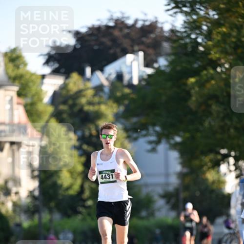 01.09.2024 - BARMER Alsterlauf Dr. Thomas Lammeyer http://msf.ph/oto/6887168 01.09.2024 09:18:46 Laufen 4431 meine-sportfotos.de