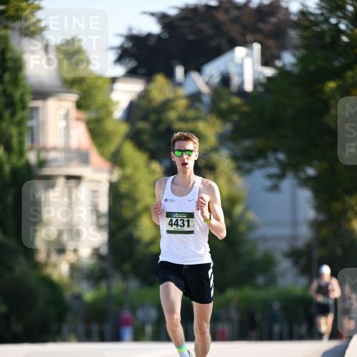 01.09.2024 - BARMER Alsterlauf Dr. Thomas Lammeyer http://msf.ph/oto/6887172 01.09.2024 09:18:46 Laufen 4431 meine-sportfotos.de