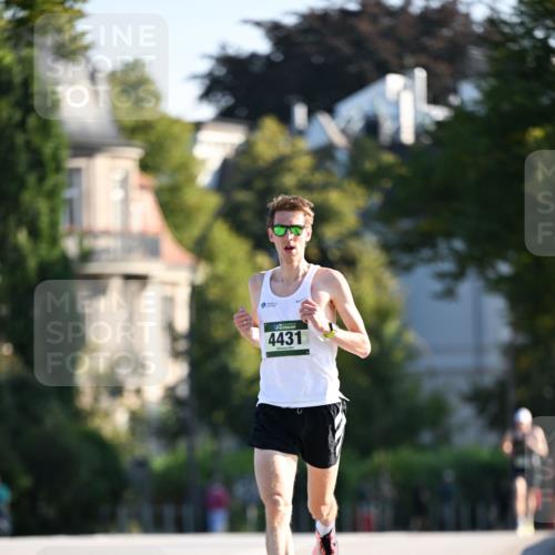 01.09.2024 - BARMER Alsterlauf Dr. Thomas Lammeyer http://msf.ph/oto/6887173 01.09.2024 09:18:47 Laufen 4431 meine-sportfotos.de