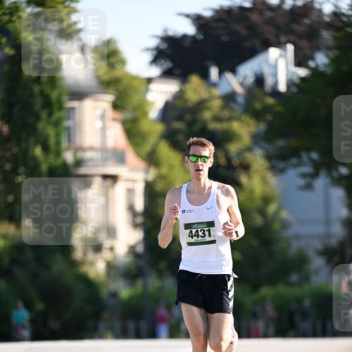 01.09.2024 - BARMER Alsterlauf Dr. Thomas Lammeyer http://msf.ph/oto/6887174 01.09.2024 09:18:47 Laufen 4431 meine-sportfotos.de