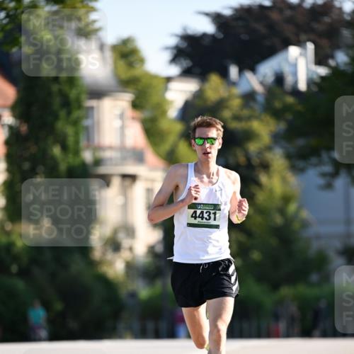 01.09.2024 - BARMER Alsterlauf Dr. Thomas Lammeyer http://msf.ph/oto/6887176 01.09.2024 09:18:47 Laufen 4431 meine-sportfotos.de
