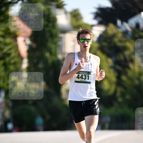 01.09.2024 - BARMER Alsterlauf Dr. Thomas Lammeyer http://msf.ph/oto/6887181 01.09.2024 09:18:48 Laufen 35, 4431 meine-sportfotos.de