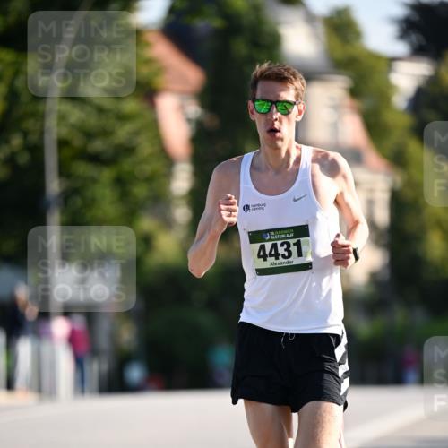01.09.2024 - BARMER Alsterlauf Dr. Thomas Lammeyer http://msf.ph/oto/6887185 01.09.2024 09:18:48 Laufen 4431 meine-sportfotos.de