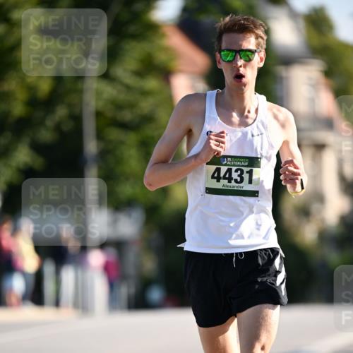 01.09.2024 - BARMER Alsterlauf Dr. Thomas Lammeyer http://msf.ph/oto/6887187 01.09.2024 09:18:48 Laufen 35, 4431 meine-sportfotos.de