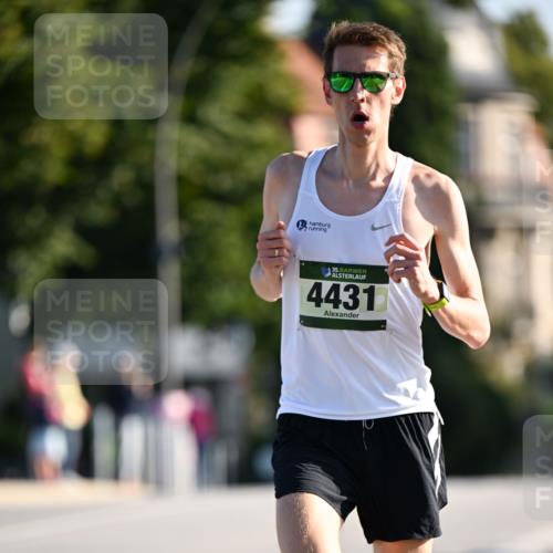 01.09.2024 - BARMER Alsterlauf Dr. Thomas Lammeyer http://msf.ph/oto/6887188 01.09.2024 09:18:49 Laufen 35, 4431 meine-sportfotos.de
