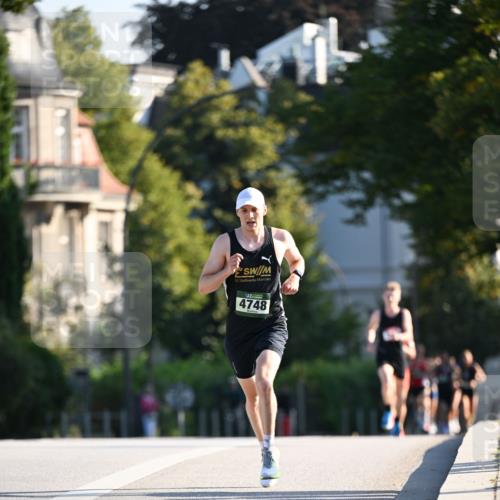 01.09.2024 - BARMER Alsterlauf Dr. Thomas Lammeyer http://msf.ph/oto/6887191 01.09.2024 09:18:55 Laufen 4748 meine-sportfotos.de