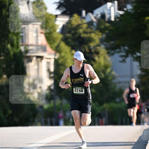 01.09.2024 - BARMER Alsterlauf Dr. Thomas Lammeyer http://msf.ph/oto/6887195 01.09.2024 09:18:56 Laufen 4748 meine-sportfotos.de
