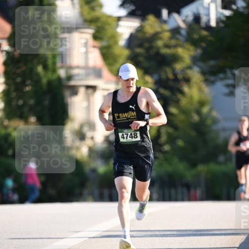 01.09.2024 - BARMER Alsterlauf Dr. Thomas Lammeyer http://msf.ph/oto/6887199 01.09.2024 09:18:56 Laufen 4748 meine-sportfotos.de