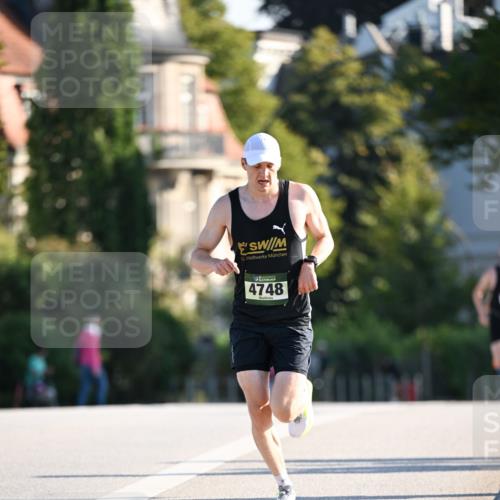 01.09.2024 - BARMER Alsterlauf Dr. Thomas Lammeyer http://msf.ph/oto/6887200 01.09.2024 09:18:56 Laufen 4748 meine-sportfotos.de