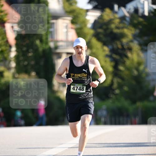 01.09.2024 - BARMER Alsterlauf Dr. Thomas Lammeyer http://msf.ph/oto/6887202 01.09.2024 09:18:57 Laufen 4748 meine-sportfotos.de