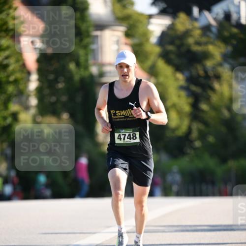 01.09.2024 - BARMER Alsterlauf Dr. Thomas Lammeyer http://msf.ph/oto/6887203 01.09.2024 09:18:57 Laufen 4748 meine-sportfotos.de
