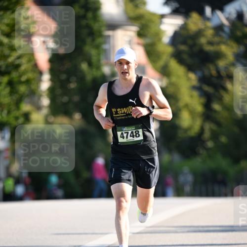 01.09.2024 - BARMER Alsterlauf Dr. Thomas Lammeyer http://msf.ph/oto/6887204 01.09.2024 09:18:57 Laufen 4748 meine-sportfotos.de