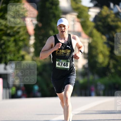01.09.2024 - BARMER Alsterlauf Dr. Thomas Lammeyer http://msf.ph/oto/6887206 01.09.2024 09:18:57 Laufen 135, 4748 meine-sportfotos.de