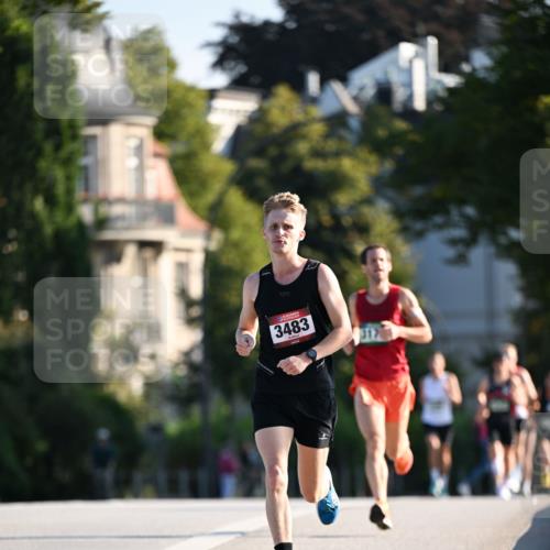 01.09.2024 - BARMER Alsterlauf Dr. Thomas Lammeyer http://msf.ph/oto/6887213 01.09.2024 09:19:01 Laufen 3483 meine-sportfotos.de