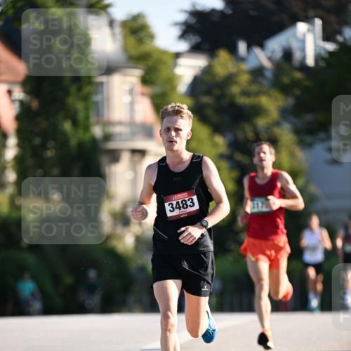01.09.2024 - BARMER Alsterlauf Dr. Thomas Lammeyer http://msf.ph/oto/6887218 01.09.2024 09:19:02 Laufen 3483 meine-sportfotos.de