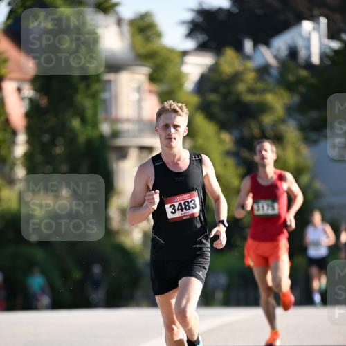 01.09.2024 - BARMER Alsterlauf Dr. Thomas Lammeyer http://msf.ph/oto/6887219 01.09.2024 09:19:02 Laufen 35, 3483, 3175 meine-sportfotos.de