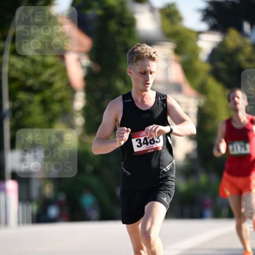 01.09.2024 - BARMER Alsterlauf Dr. Thomas Lammeyer http://msf.ph/oto/6887224 01.09.2024 09:19:03 Laufen 3483, 3174 meine-sportfotos.de