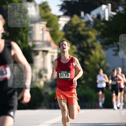 01.09.2024 - BARMER Alsterlauf Dr. Thomas Lammeyer http://msf.ph/oto/6887225 01.09.2024 09:19:03 Laufen 3175 meine-sportfotos.de