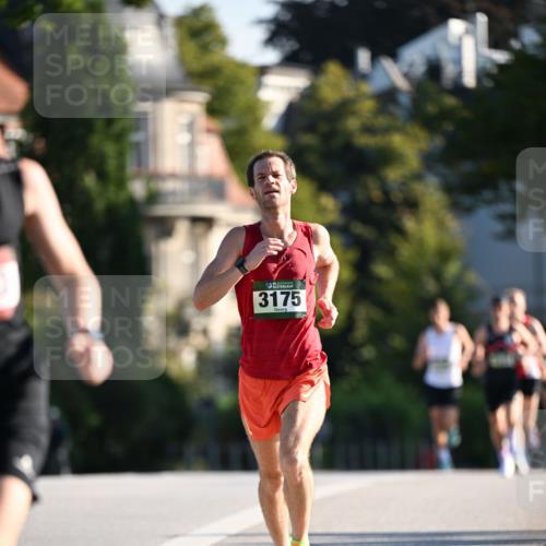 01.09.2024 - BARMER Alsterlauf Dr. Thomas Lammeyer http://msf.ph/oto/6887226 01.09.2024 09:19:04 Laufen 3175 meine-sportfotos.de