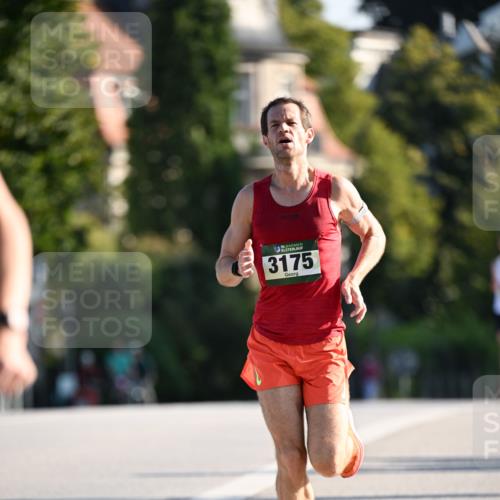 01.09.2024 - BARMER Alsterlauf Dr. Thomas Lammeyer http://msf.ph/oto/6887230 01.09.2024 09:19:04 Laufen 35, 3175 meine-sportfotos.de