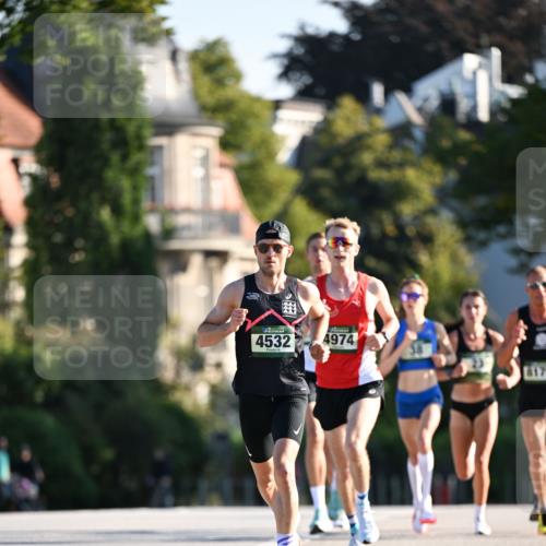 01.09.2024 - BARMER Alsterlauf Dr. Thomas Lammeyer http://msf.ph/oto/6887238 01.09.2024 09:19:08 Laufen 4532, 4974, 817 meine-sportfotos.de