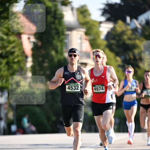 01.09.2024 - BARMER Alsterlauf Dr. Thomas Lammeyer http://msf.ph/oto/6887243 01.09.2024 09:19:09 Laufen 4532, 4974 meine-sportfotos.de
