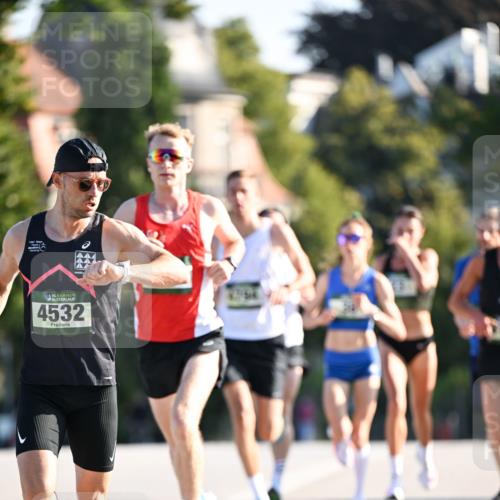 01.09.2024 - BARMER Alsterlauf Dr. Thomas Lammeyer http://msf.ph/oto/6887247 01.09.2024 09:19:09 Laufen 135, 4532 meine-sportfotos.de