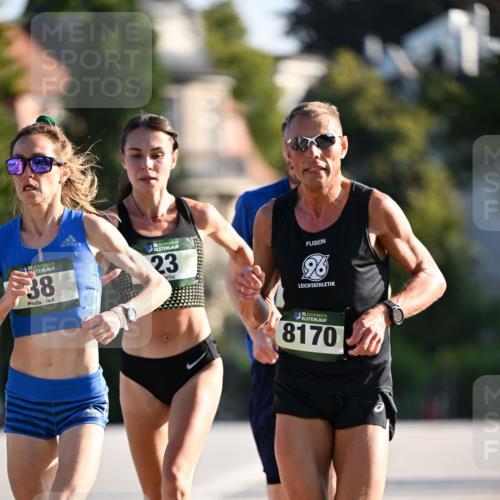 01.09.2024 - BARMER Alsterlauf Dr. Thomas Lammeyer http://msf.ph/oto/6887260 01.09.2024 09:19:12 Laufen 35, 38, 35, 23, 35, 8170 meine-sportfotos.de