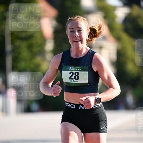 01.09.2024 - BARMER Alsterlauf Dr. Thomas Lammeyer http://msf.ph/oto/6887287 01.09.2024 09:19:21 Laufen 35, 28, 28 meine-sportfotos.de