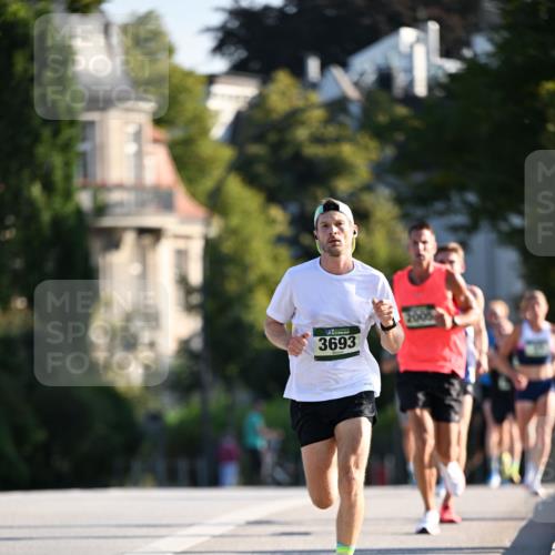 01.09.2024 - BARMER Alsterlauf Dr. Thomas Lammeyer http://msf.ph/oto/6887289 01.09.2024 09:19:28 Laufen 2005, 3693 meine-sportfotos.de