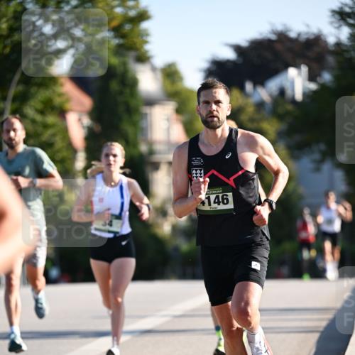 01.09.2024 - BARMER Alsterlauf Dr. Thomas Lammeyer http://msf.ph/oto/6887329 01.09.2024 09:19:34 Laufen 146 meine-sportfotos.de