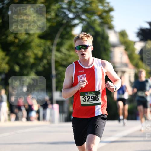 01.09.2024 - BARMER Alsterlauf Dr. Thomas Lammeyer http://msf.ph/oto/6887414 01.09.2024 09:20:03 Laufen 35, 3298 meine-sportfotos.de